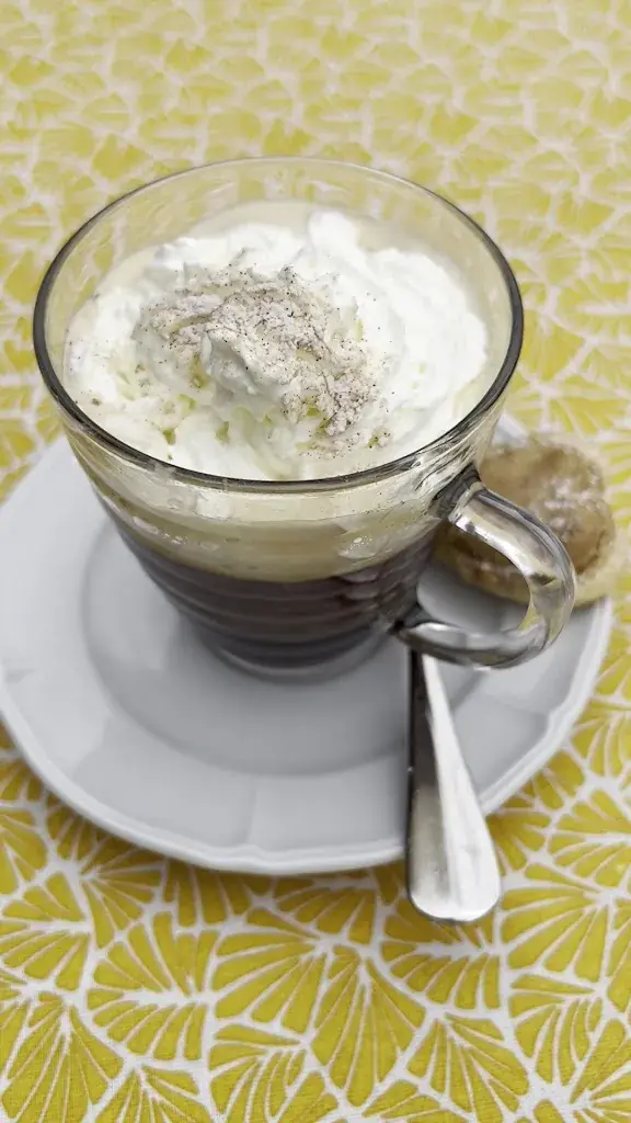 Girl Friday_Judy's Restaurant_Wengen BE_review