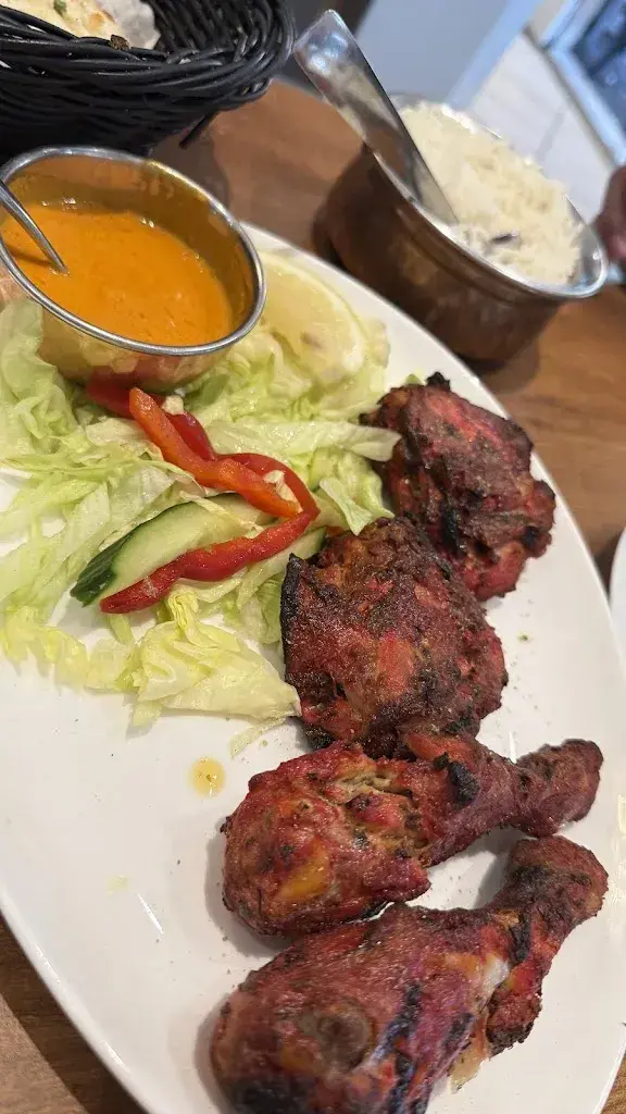 Faith Yong_Restaurant GoldenIndia Grindelwald_Grindelwald_avis