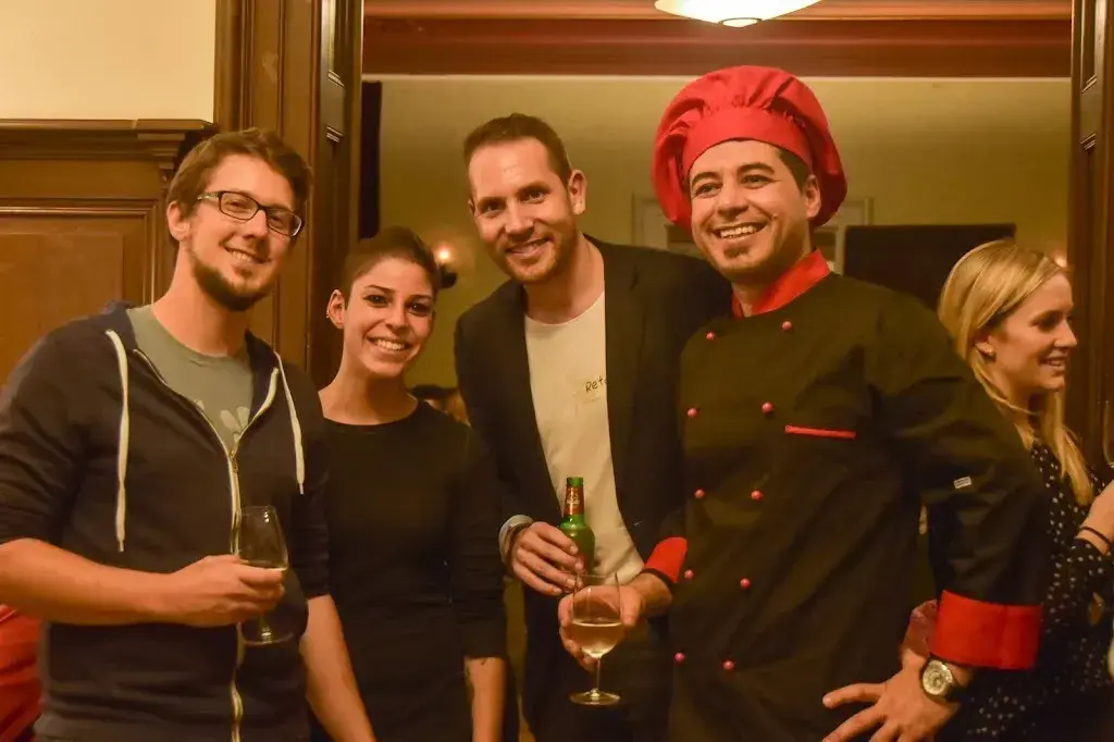 Tulumforlife_Real Estate_Gourmet Kitchen Restaurant, Spanische Weinhalle Catering, Events & Kochkurse_Burgdorf_avis