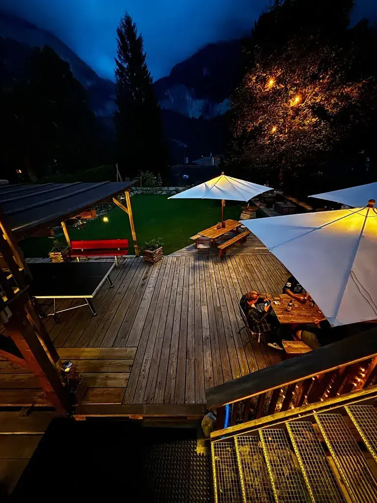 Angad Bedi_Avocado Bar Grindelwald_Grindelwald_avis