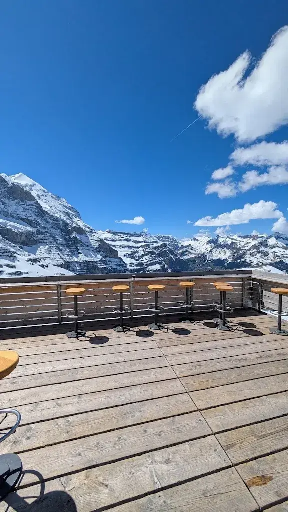 Chad Smith_The Wall Bar_Eigergletscher_review