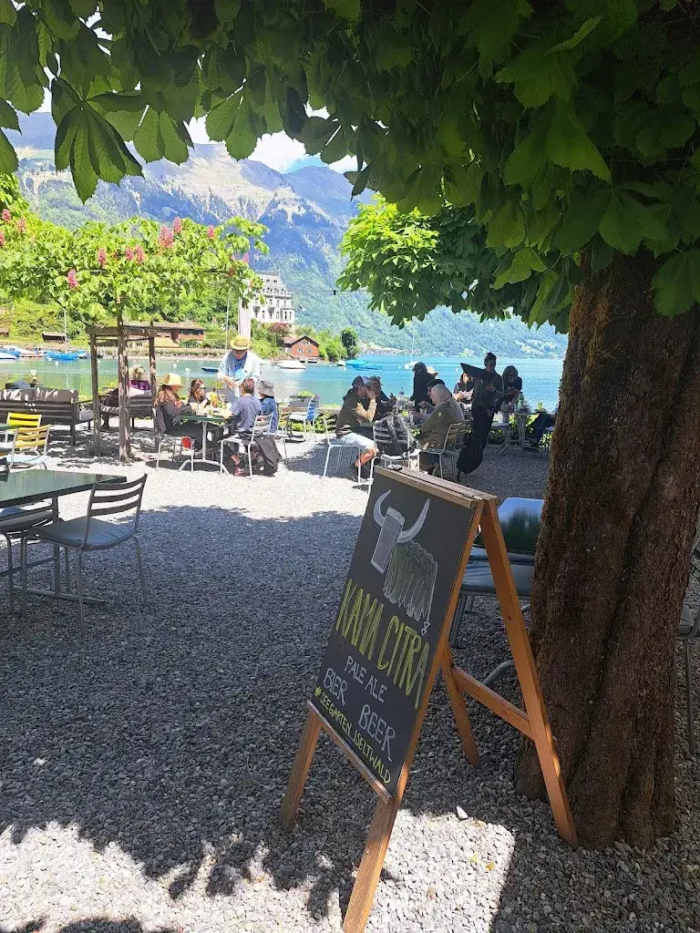 elena yoga_Lake Lodge_Iseltwald_review