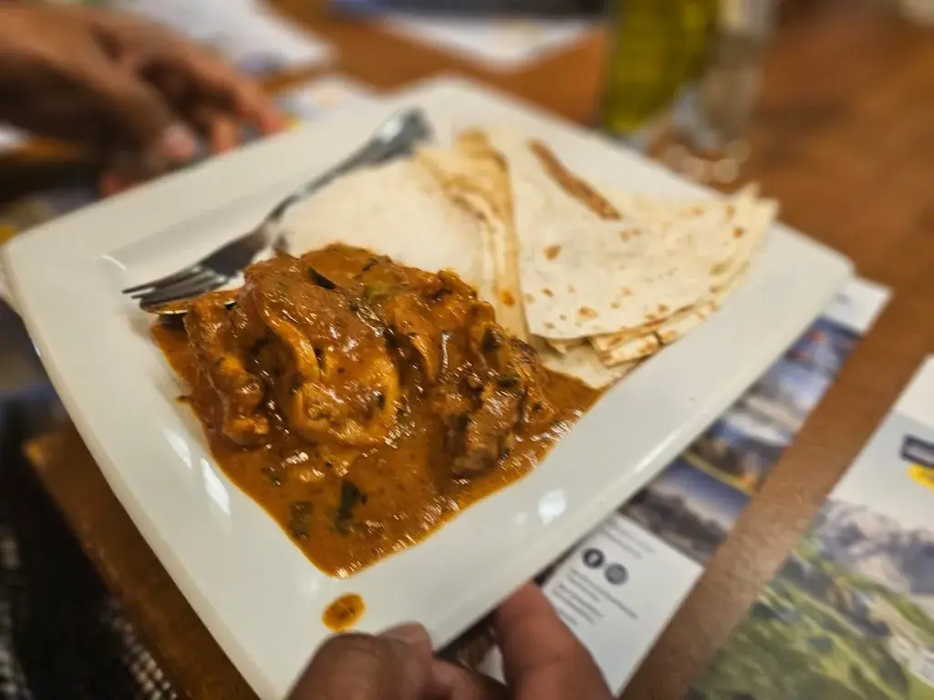 Muhammad Haroon Shafiq_EAT & GO Wengen HALAL FOOD_Wengen BE_review