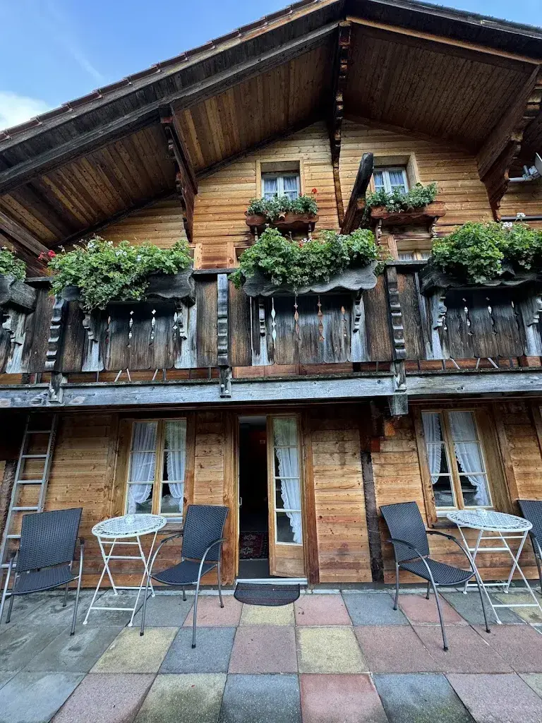 Theh Soon Lee_Hotel Restaurant Waldrand_Isenfluh_review