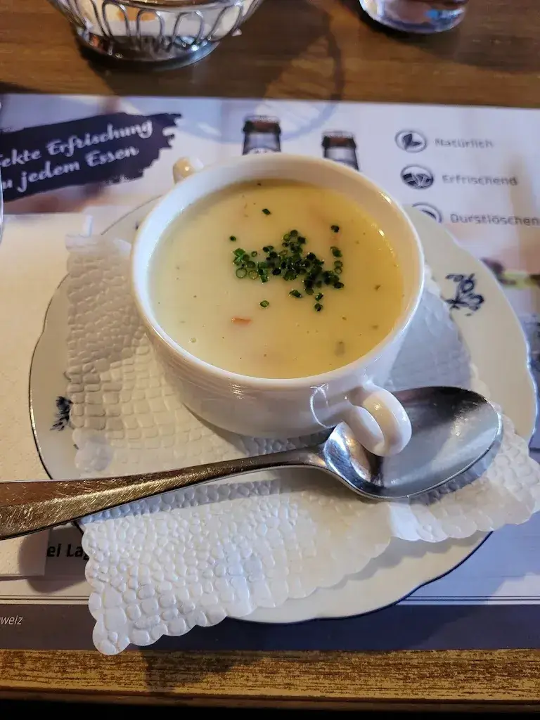 BlumiHD_Gasthof Bären Schwarzenegg_Unterlangenegg_avis