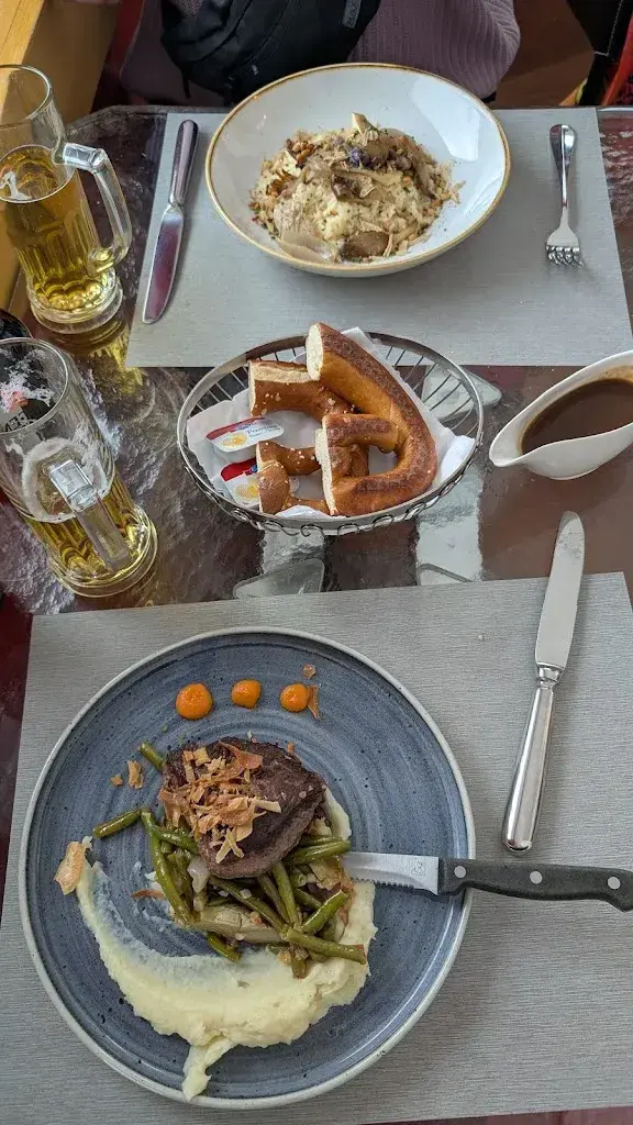 Kerry_Restaurant Crystal_Jungfraujoch_review