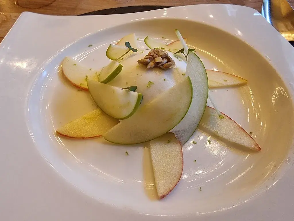 Lee Minett_Jack's Brasserie_Wengen BE_recensione
