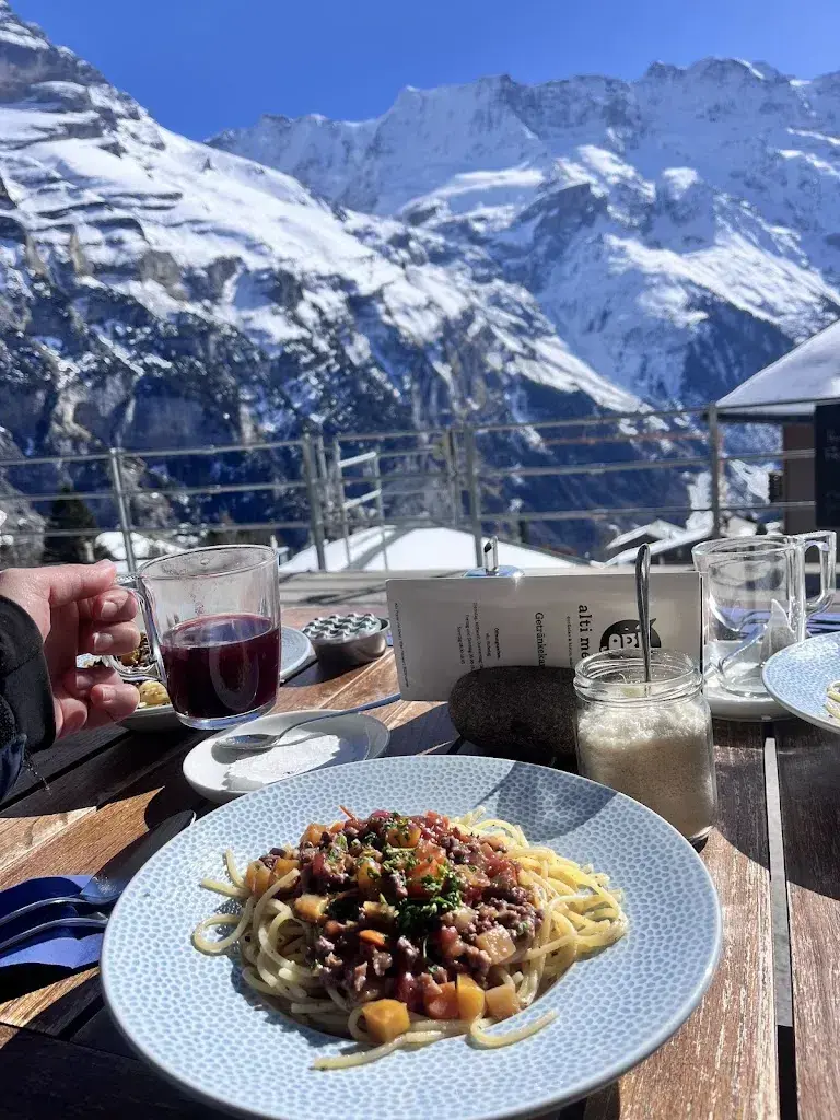Raissa Leduc_Alti Metzg, Dorfladen und Bistro_Mürren_review