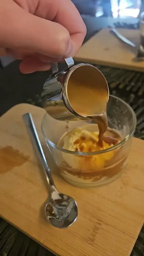 Martina V_Aarebar_Solothurn_review