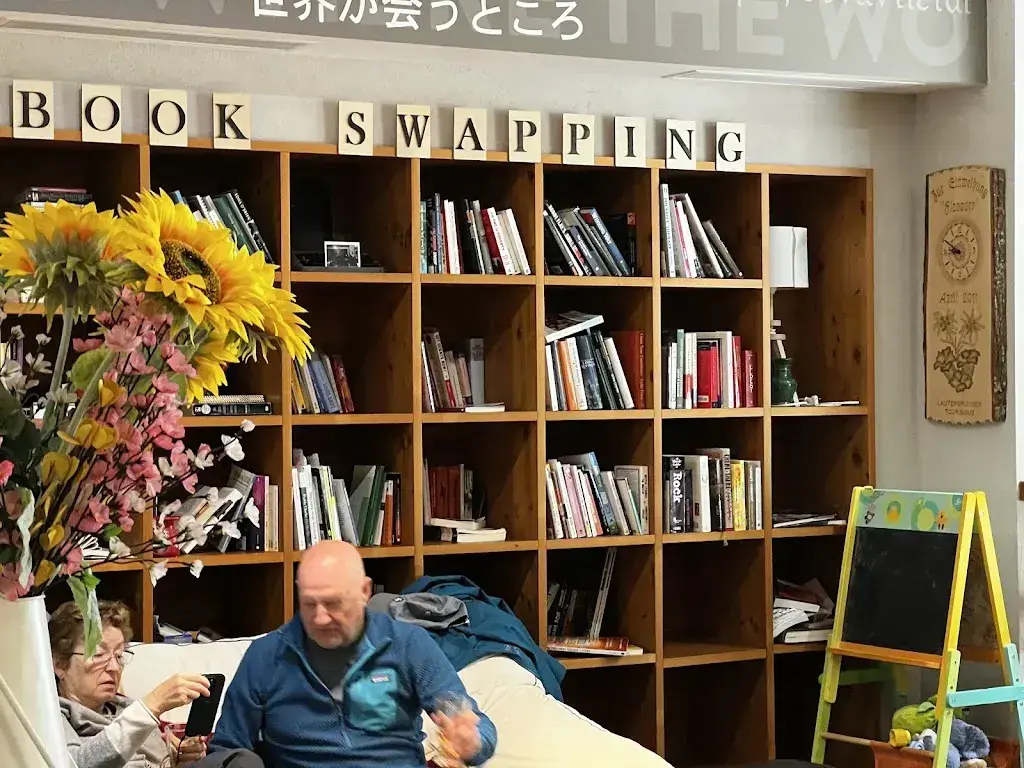 Ahmad Danaee_Flavours Cafe_Lauterbrunnen_avis