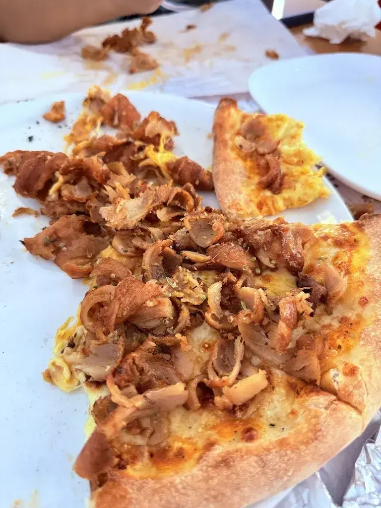 Omema Qureshi - Yaqub_Food Point Kebap Lauterbrunnen_Lauterbrunnen_review