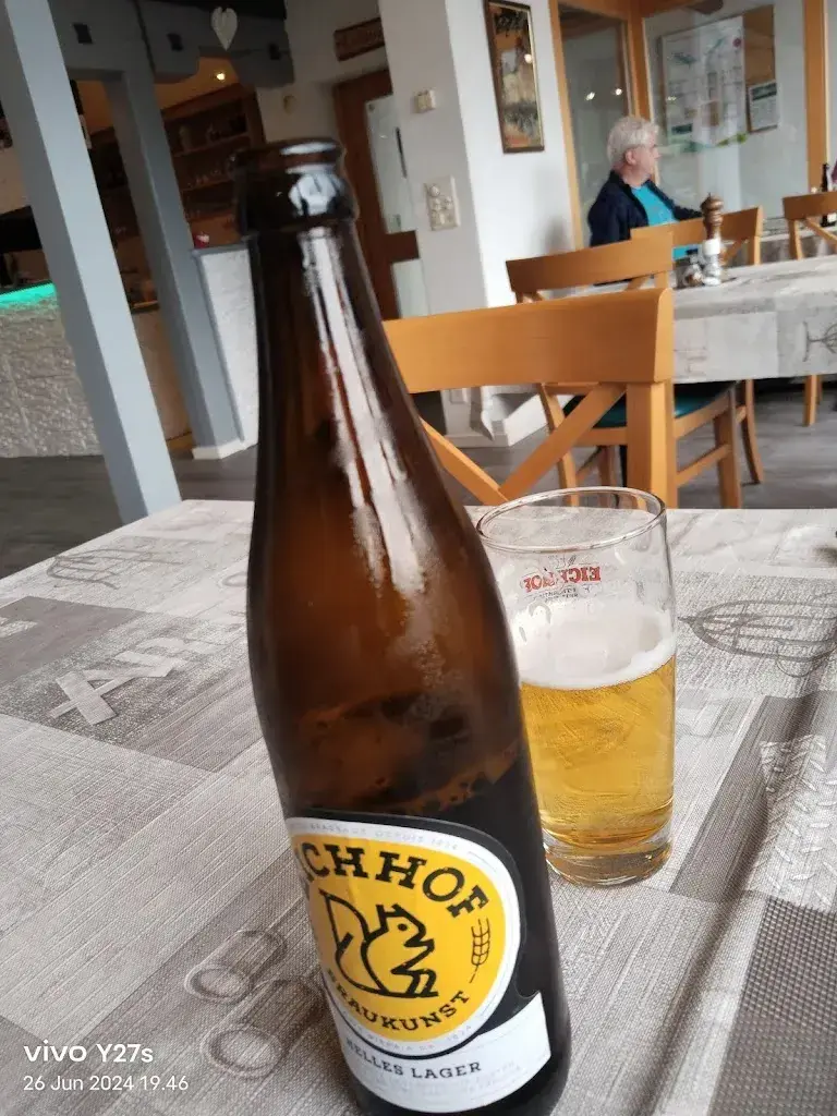 I Wayan aditya (aditya)_Rossli Bar & Restaurant_Oberried am Brienzersee_avis