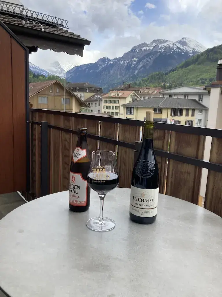 Steve Walsh_Hotel Rössli_Oberried am Brienzersee_review