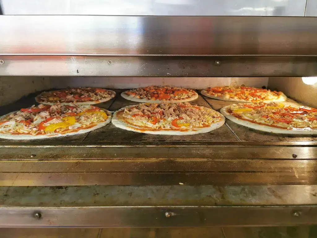 Menu_Pizza Hawaii_Grosshöchstetten_image_5