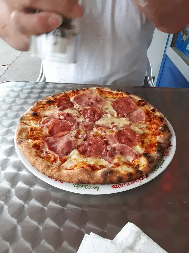 Menu_Pizza Hawaii_Grosshöchstetten_image_7