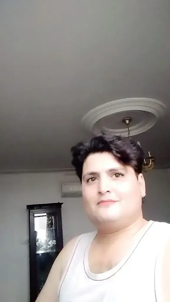 Reza.m شایان_Pizza Hawaii_Grosshöchstetten_review