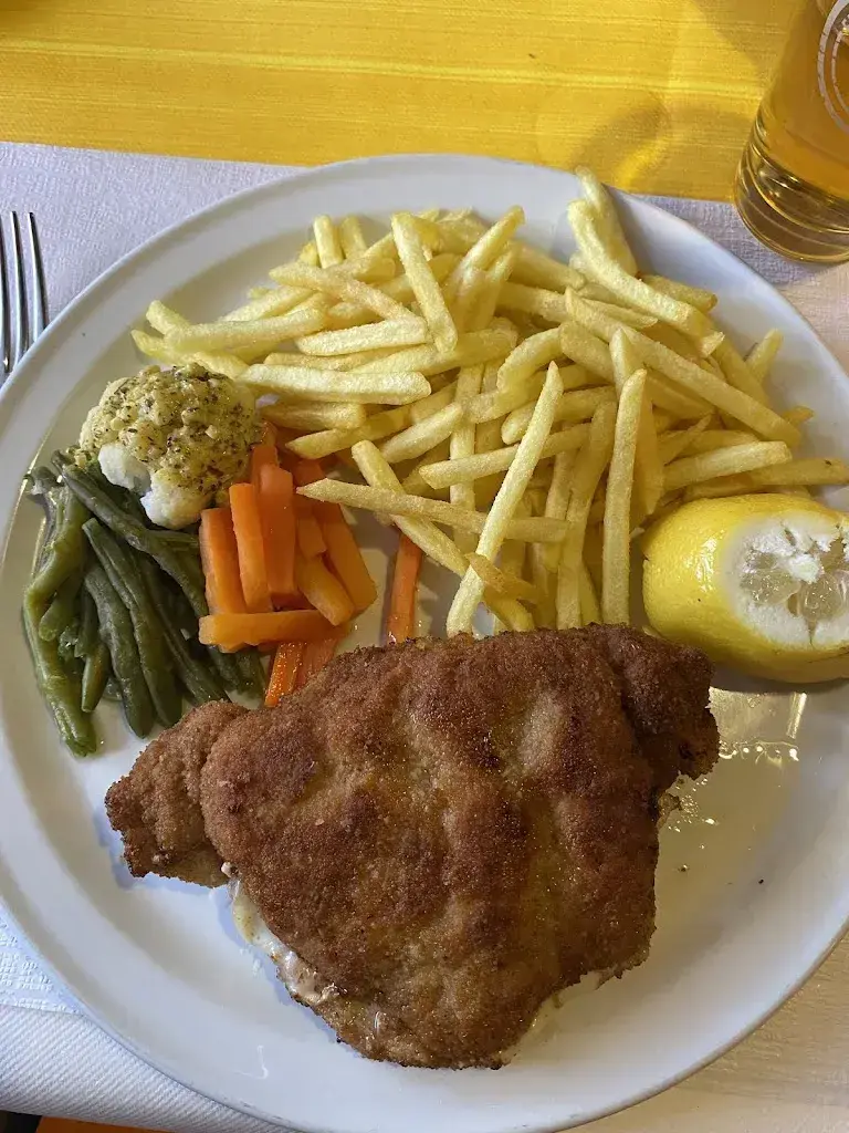 Samuel Gerber_Bahnhof_Kiesen_review