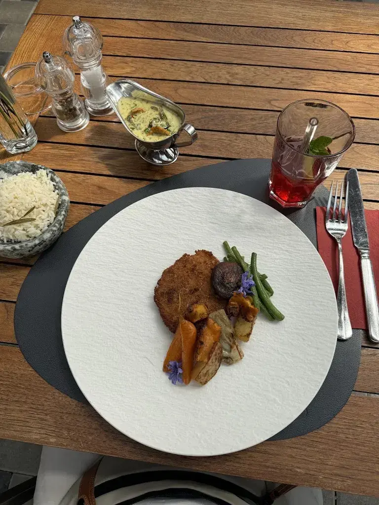 Christian Pfaehler_Restaurant Green_Kiesen_avis