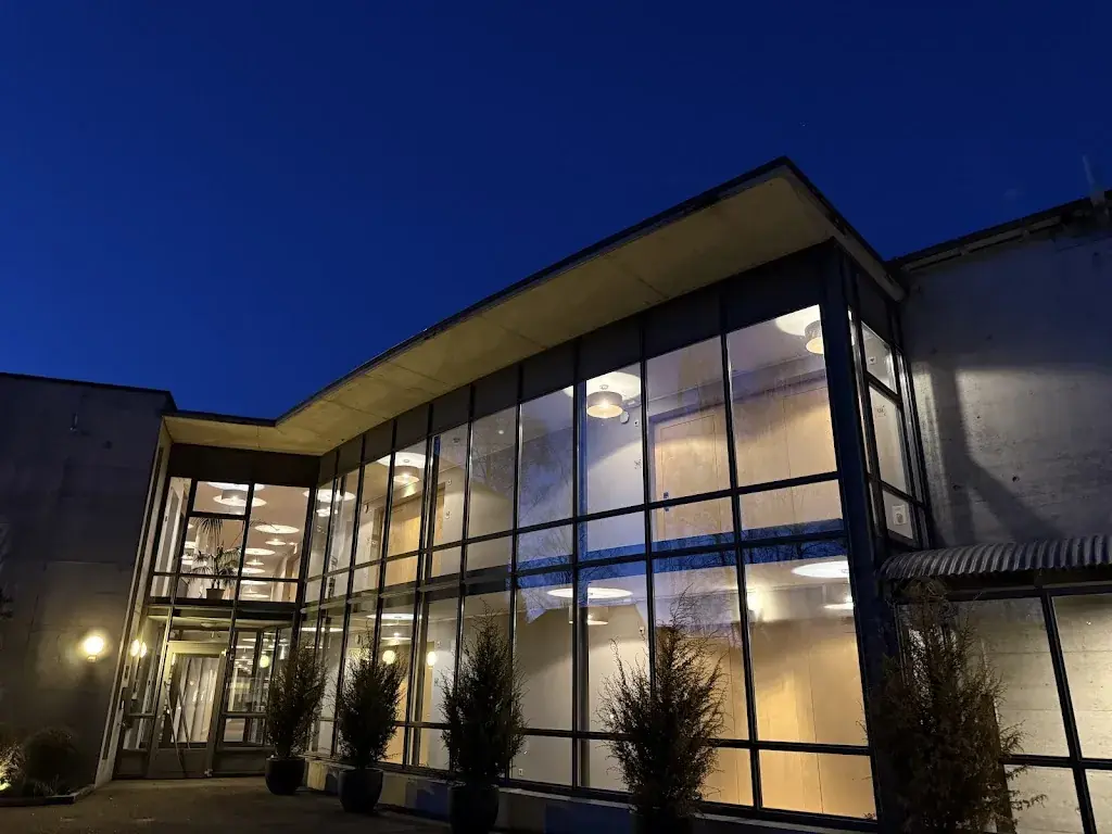 Raphael Lessinger_Boutique Hotel Schloss Hünigen_Konolfingen_avis