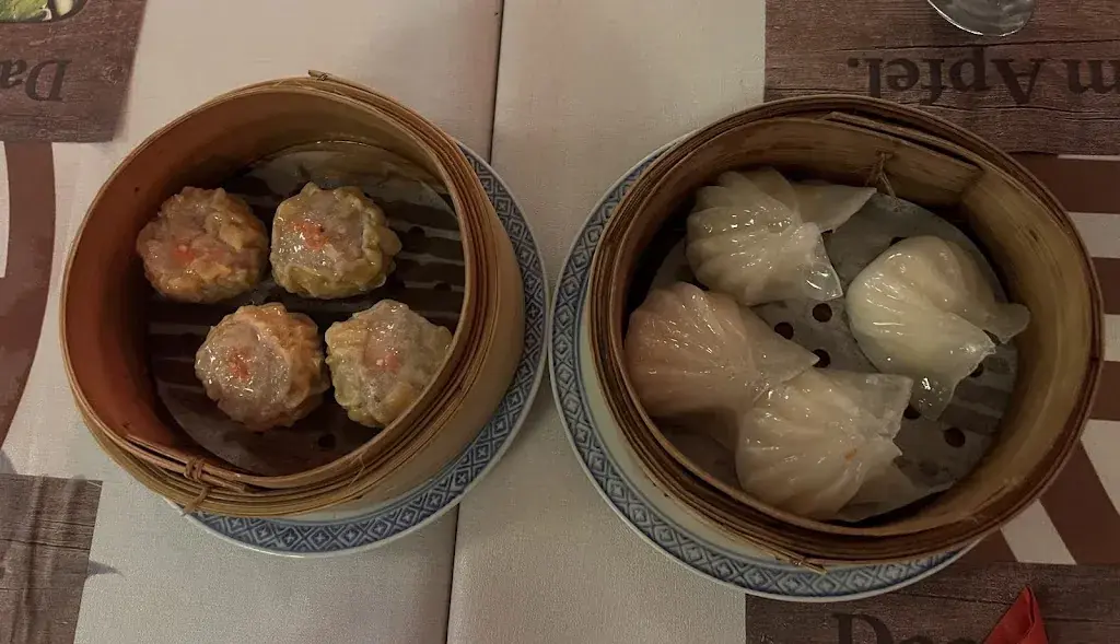 E & J Chang_Lucky Ming_Unterseen_recensione