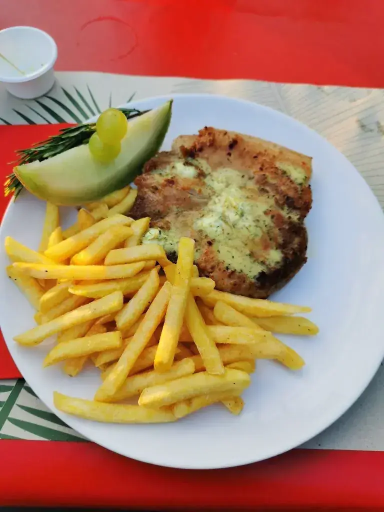 Larissa König_Waldrand Beizli_Aeschlen_review