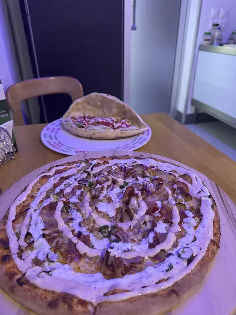 Venston Valeswaran_Pizzeria Adler_Tägertschi_review