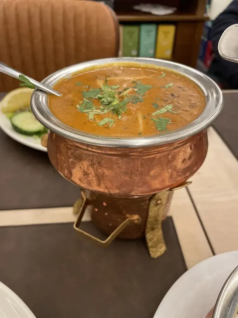 Anuj Arora_Restaurant GoldenIndia Sursee_Sursee_review