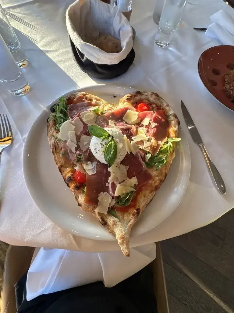 jenna kim_Cantinella_Wallisellen_avis