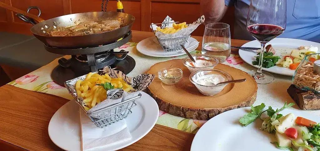 Menu_Restaurant zum Kreuz Pintli_Oberlangenegg_image_2