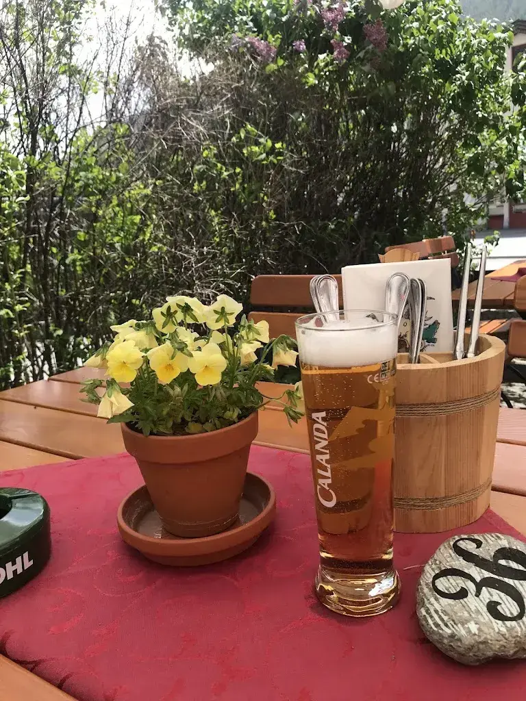 Delyan Skolofanov_Zum Bahnhof_Brenzikofen_recensione