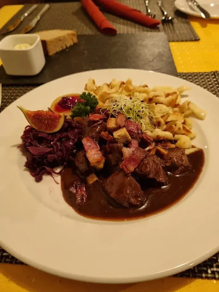 Mara Ste_Rössli_Uetendorf_recensione