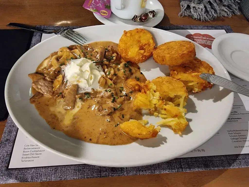 Adel Merkez_Boom_Adliswil_avis