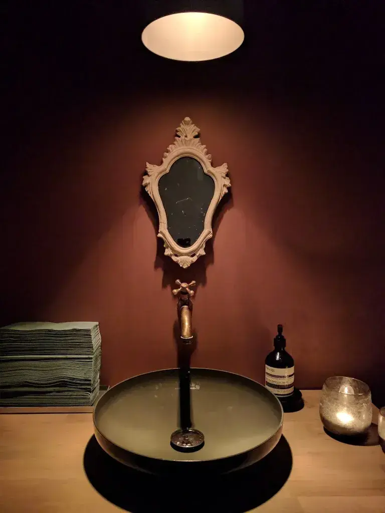 Andreas Egli_eisblume_Worb_review