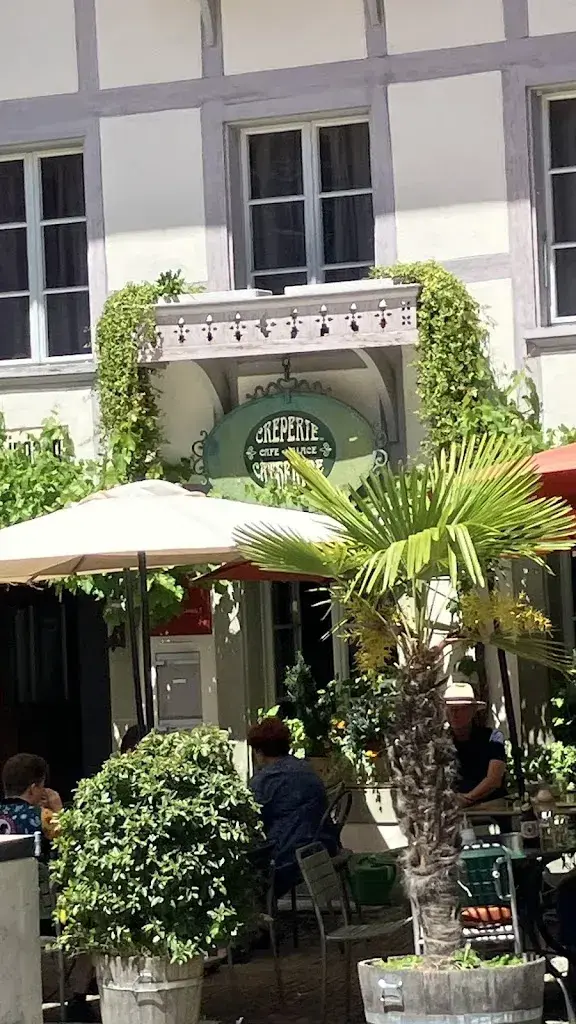 Emilie Lorenz_Crêperie Café Glacé Catherine_Laupen_avis