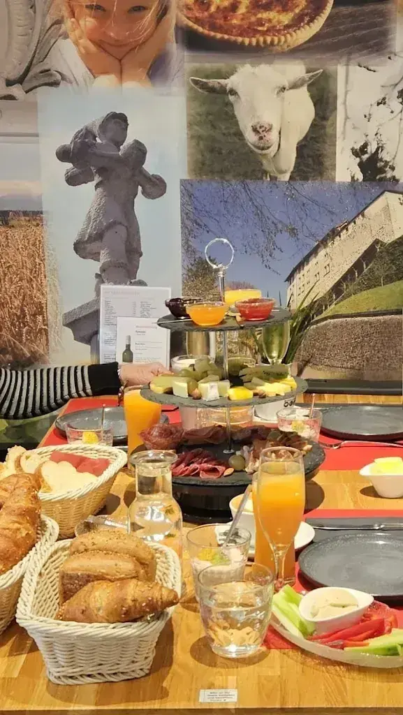 Menu_Carine's Café am Bärenplatz_Laupen_image_7