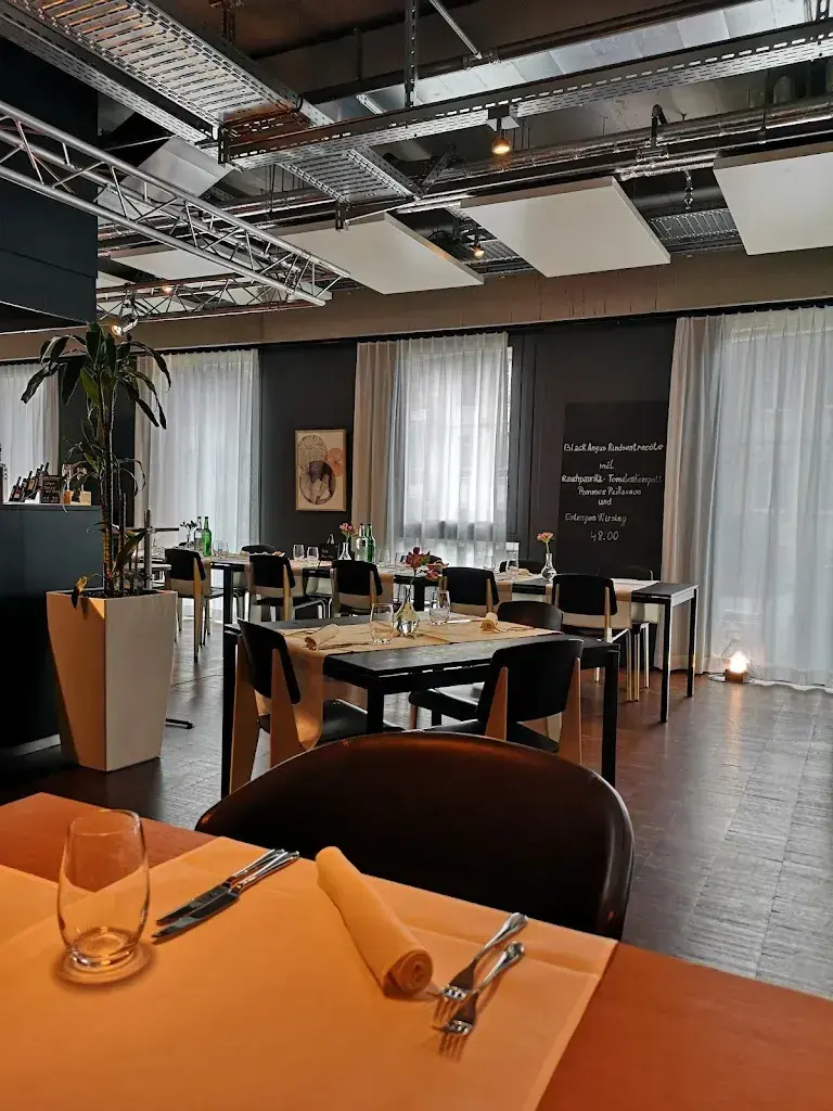 Go Mo_the flow_Bern_review