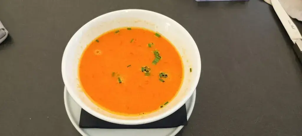 Toujours Bienveillante_Schwanen Allenlüften_Gümmenen_review