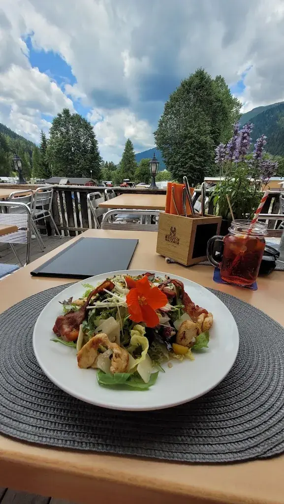 Mon Ami_Restaurant Riverside_Reckingen_review