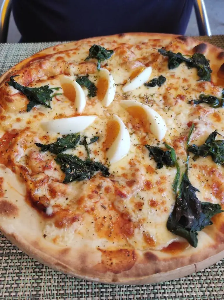 Menu_Restaurant Pizzeria Post_Zweisimmen_immagine_4