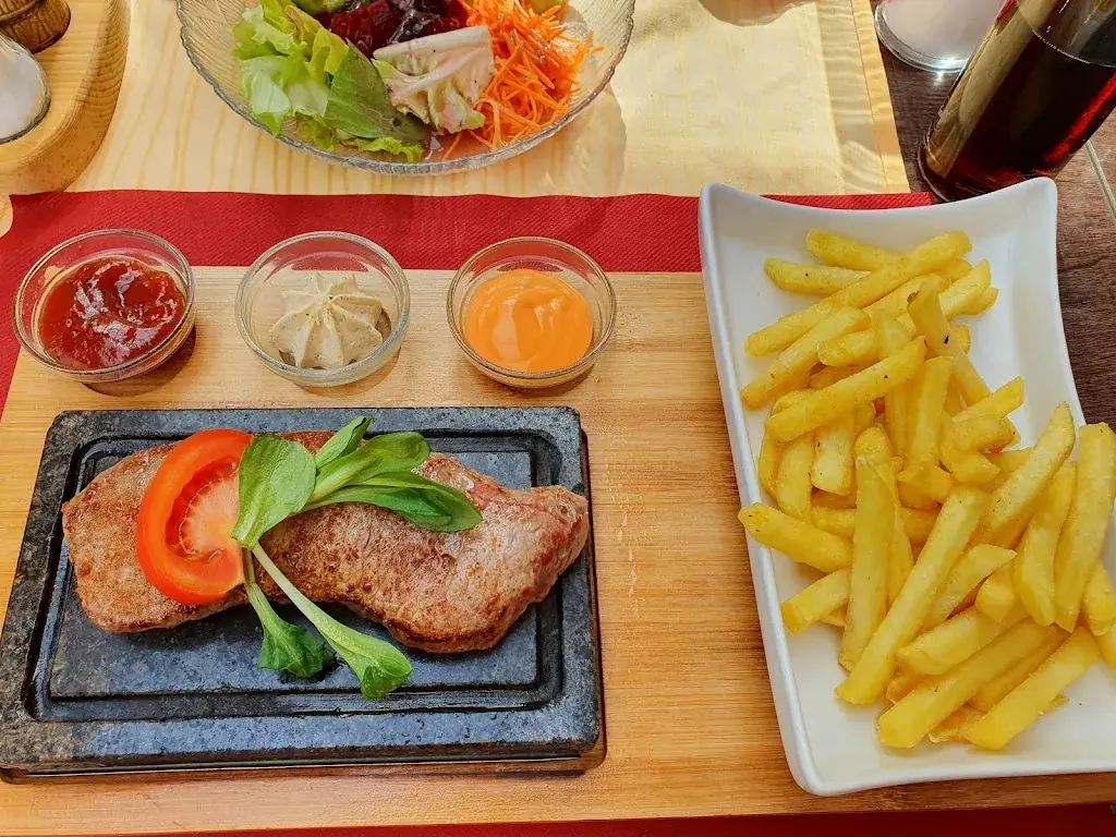 Menu_Restaurant Pizzeria Post_Zweisimmen_immagine_5