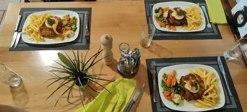 anna frank_Ristorante Pizzeria Sole_Neuenegg_avis