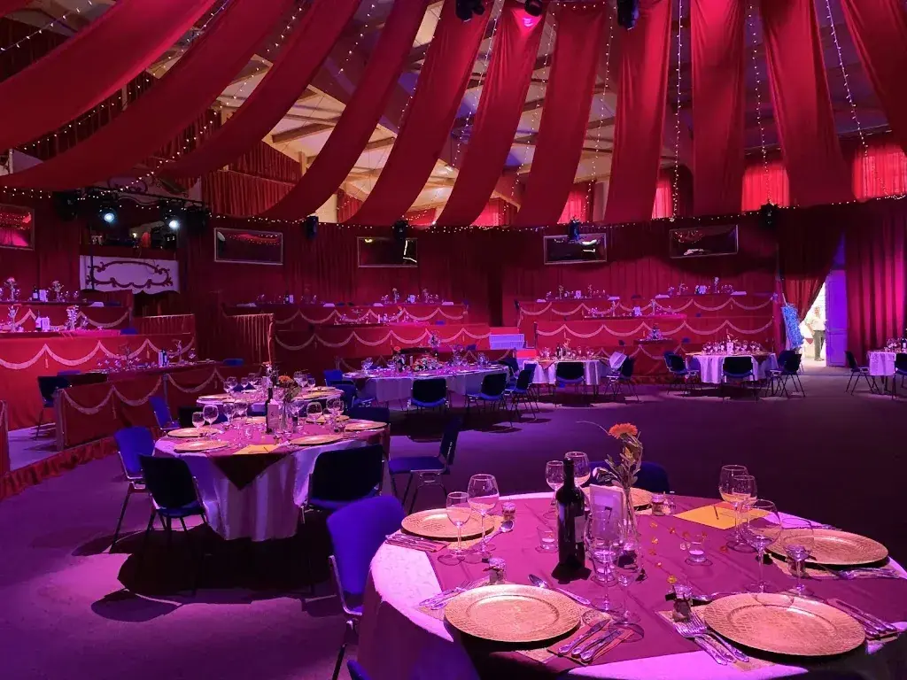 Diner Spectacle - Crazy Diner Show Company ristorante a Corcelles-près-Payerne