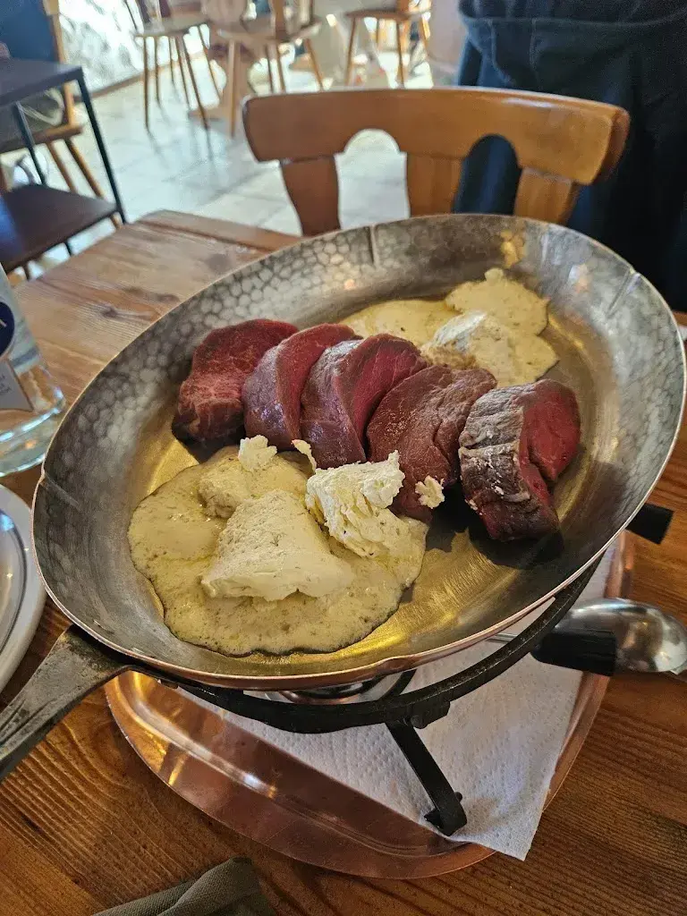 Restaurant l'Etrier d'Argent_Corcelles_slider_image_2