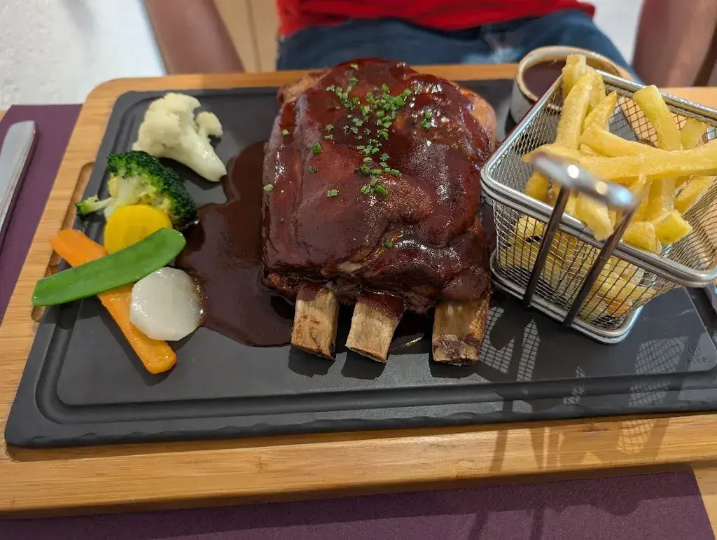 Donato Faggella_Restaurant Croix Fédérale Corban_Corban_review