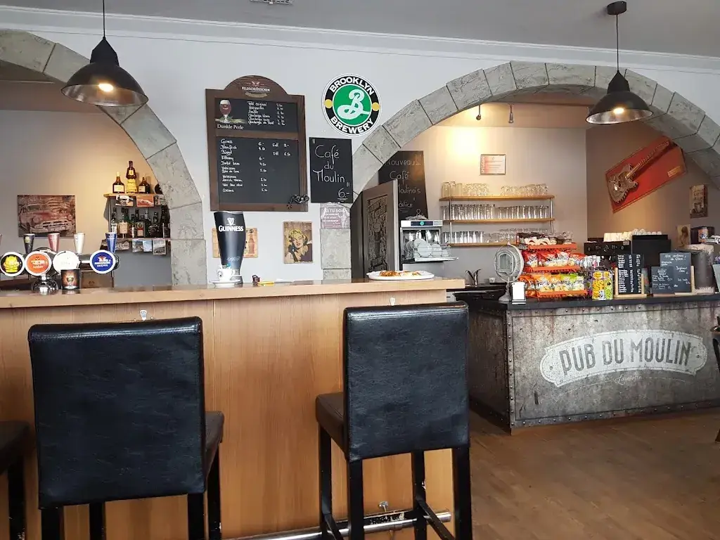 Pub du Moulin restaurant à Loveresse