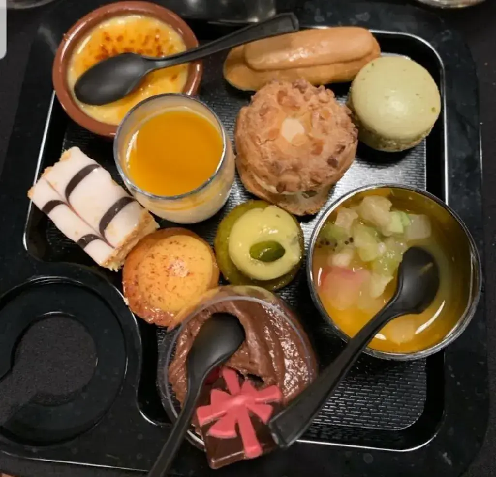 Menü_Restaurant Les Deux Tours (Restaurant du personnel de Tornos)_Moutier_Bild_9