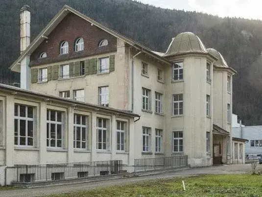 Pierre-Olivier Lachat_Restaurant Les Deux Tours (Restaurant du personnel de Tornos)_Moutier_Bewertung