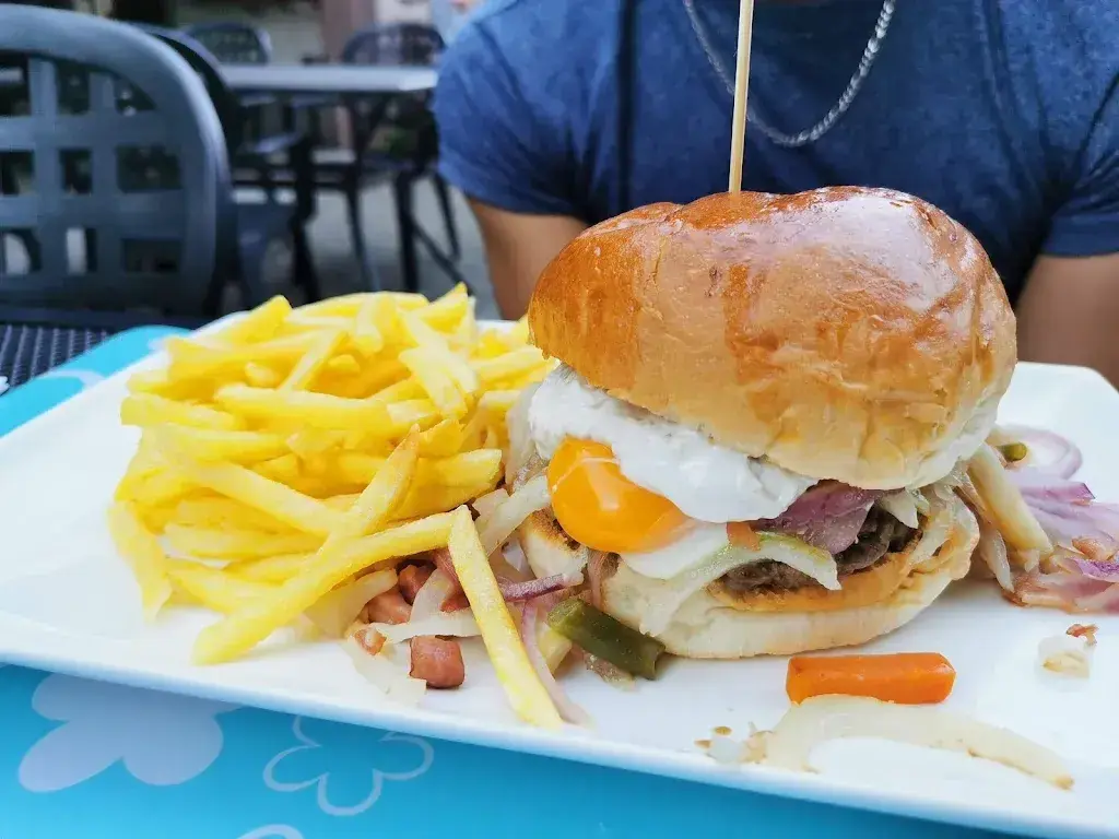 JOanna Chételat_Burger Bar Chez Claudy Rumo_Moutier_avis