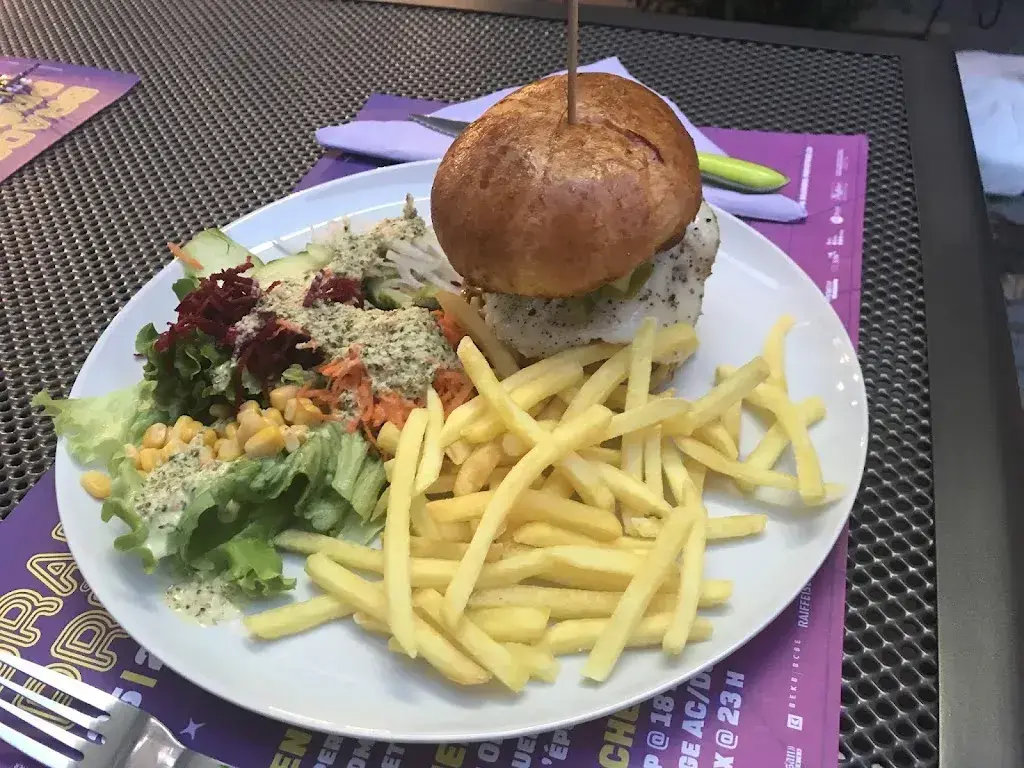 Alain Drien_Burger Bar Chez Claudy Rumo_Moutier_avis