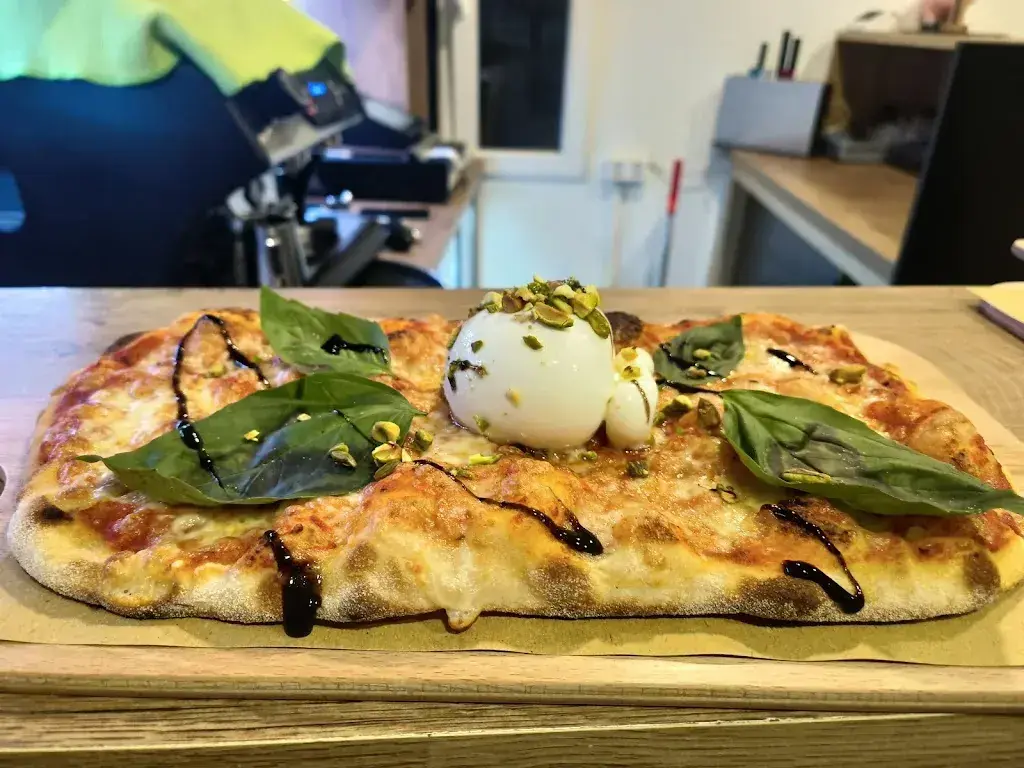 Sapore di Pinsa_Tavannes_slider_image_2